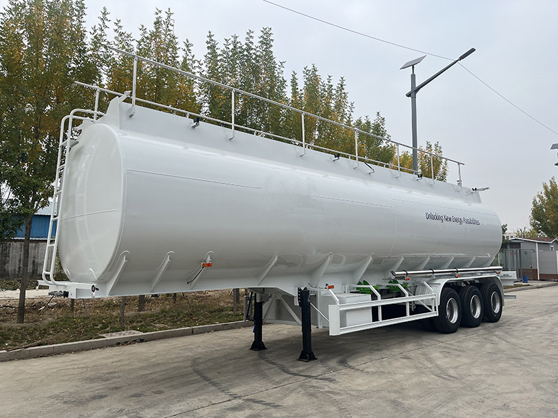 Semirremolque cisterna de agua de tres ejes Tri-axle Water Tanker Semi Trailer