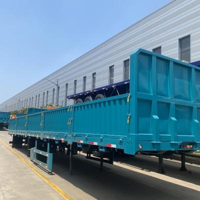 Боковой прицеп грузовика