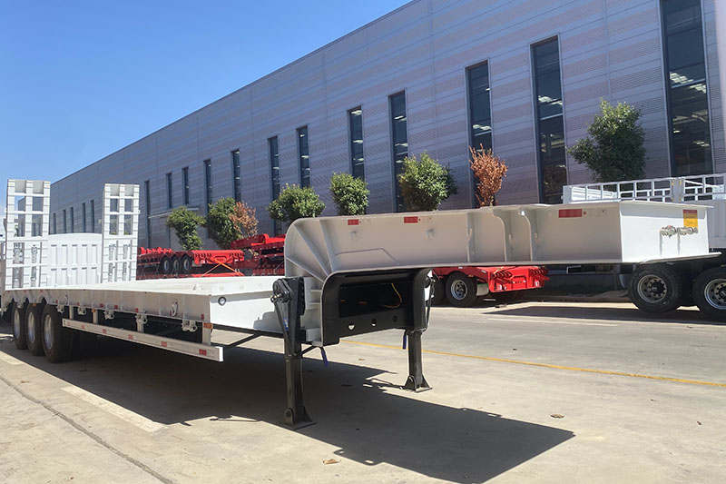 semi-remorque surbaissée lowbed semi trailer