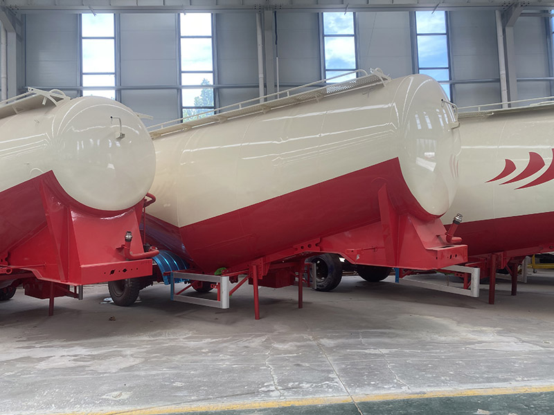 Remolque cisterna de cemento de tres ejes 35CBM Tri Axle 35CBM Cement Tanker Trailer