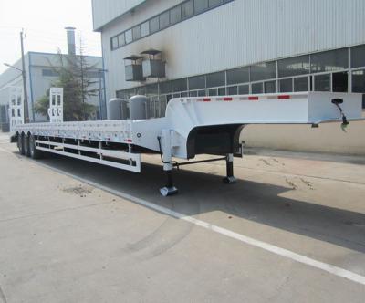 Semi-remorque surbaissée à 3 essieux