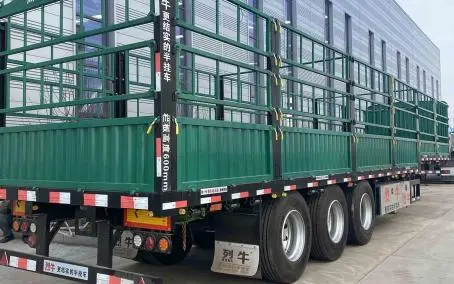 The height requirement of the fence semi trailer