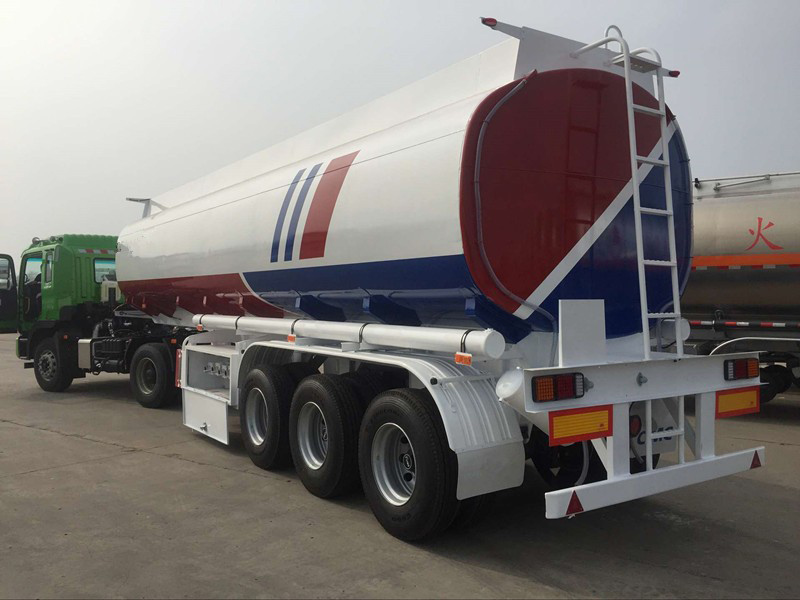 Reboques para tanques de líquidos Liquid Tank Trailers