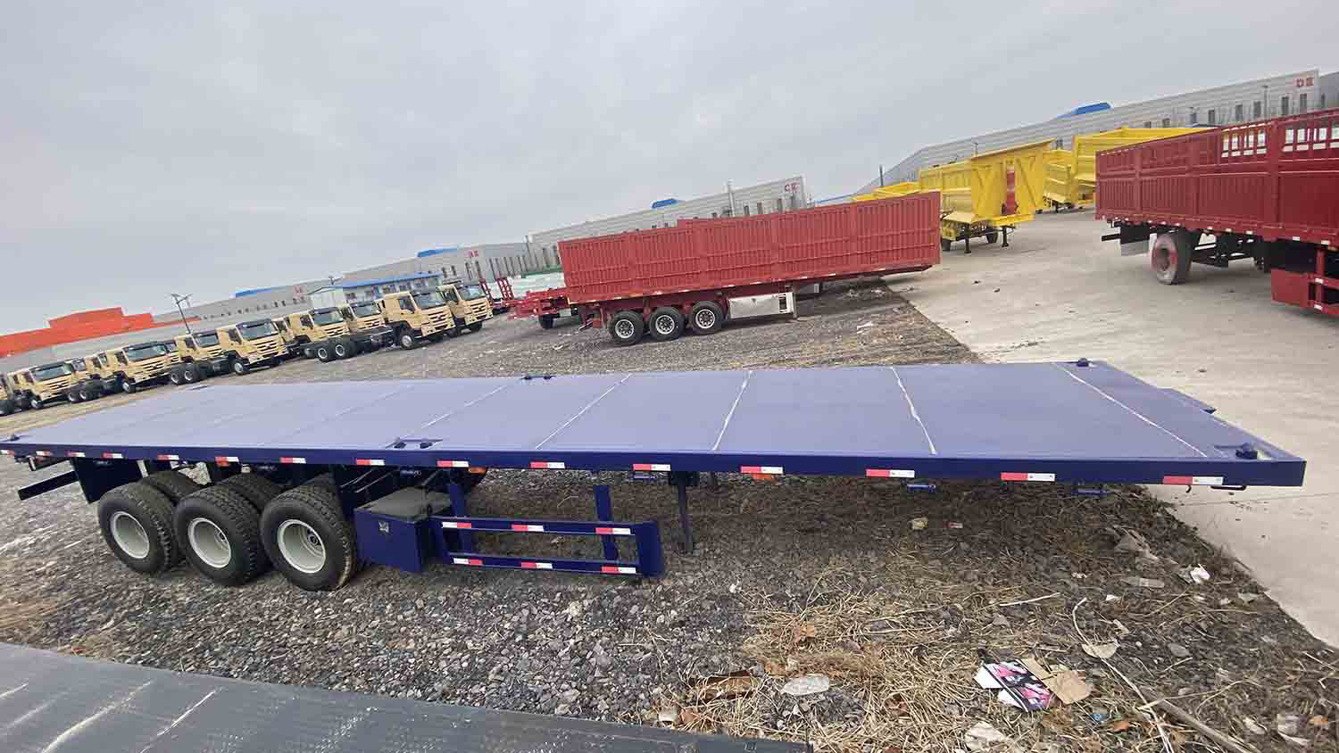 Remorque à plateau à 3 essieux de 40 pieds 3 Axle 40ft Flatbed Trailer