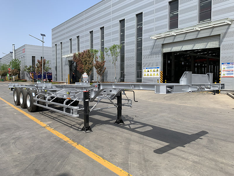 Remolque esquelético extensible Extendable Skeletal Trailer