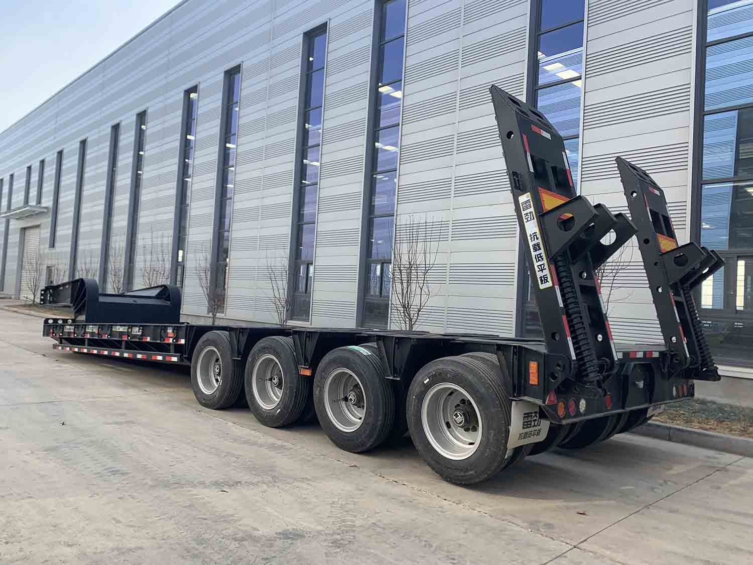Lowboy de pescoço fixo de 35 toneladas 35 Ton Fixed Neck Lowboy