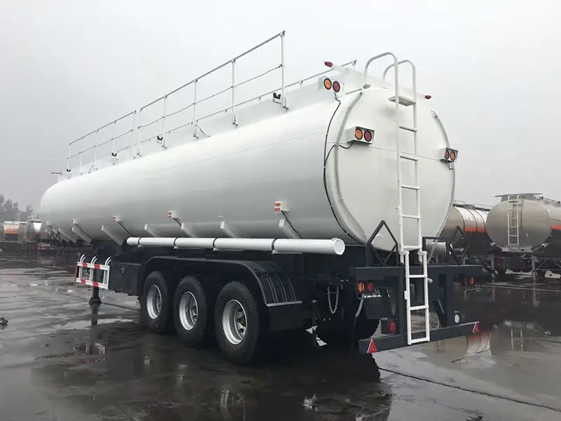 Semi-remorque de réservoir de carburant Fuel Tank Semi Trailer