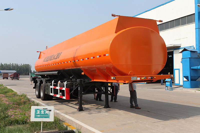 Reboques para tanques de líquidos Liquid Tank Trailers