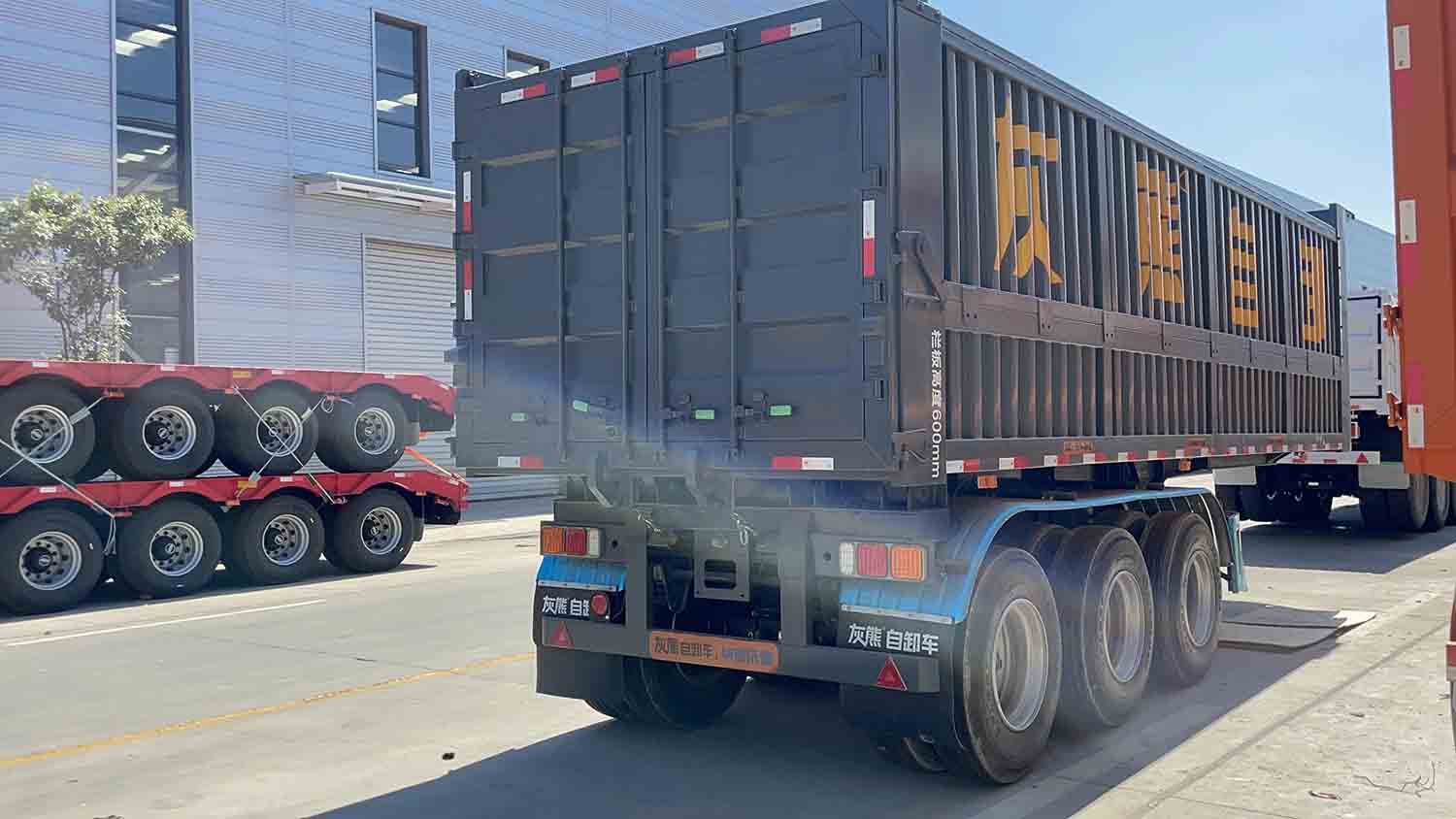 reboque basculante 3 eixos 3 axle dump trailer