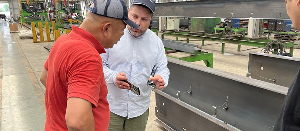 Regular Client Visited Our Semi Trailer Factory