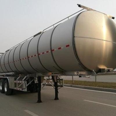 на прошлой неделе мы экспортировали 15 единиц бензовоза в Африку