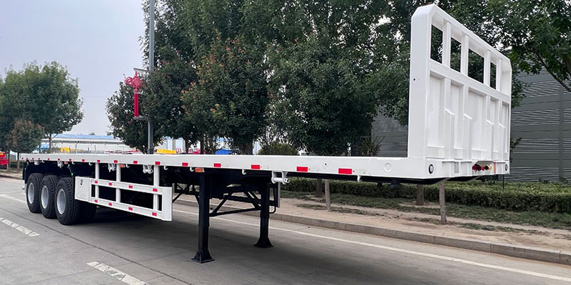 Semirremolque de plataforma con tablero frontal Flatbed Semi Trailer with Front Board